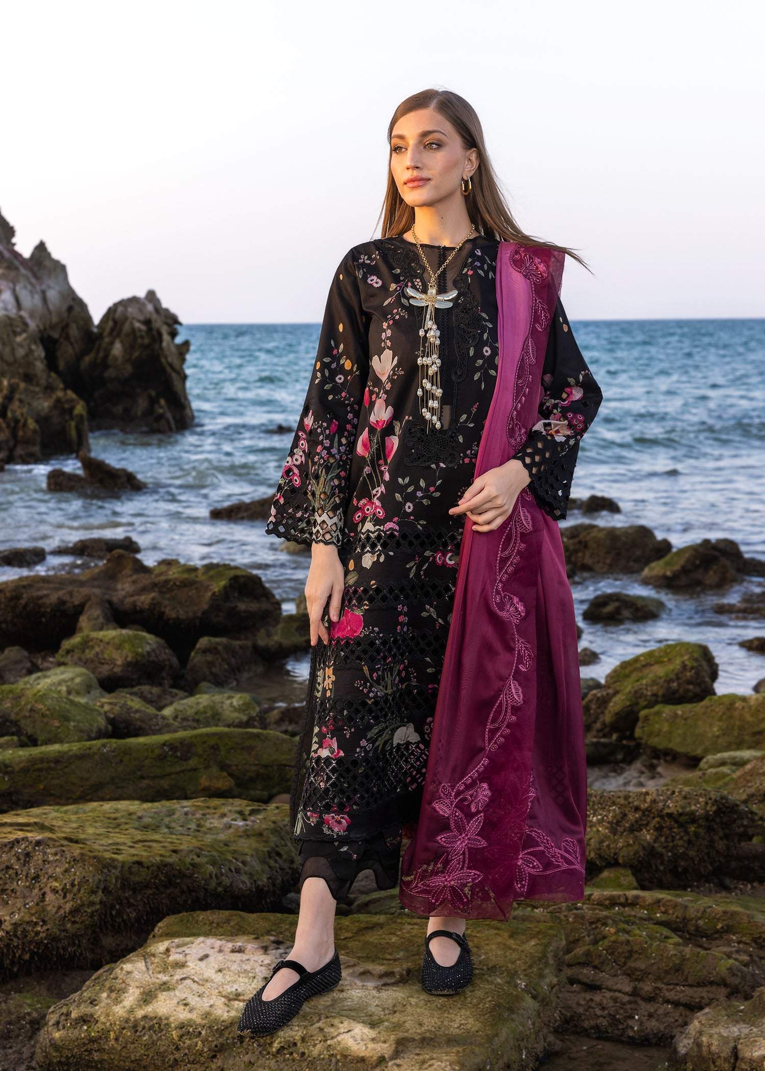 Crimson Flow Embroidered Lawn Unstitched 3pc Suit D 4b Bloom Bold